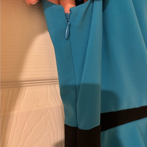 Cynthia Steffe Blue Ruched Asymmetrical Cocktail Dress Size 6 - Picture 11 of 11